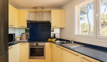 Resa Estates townhouse Ace sea views te koop sale kitchen.jpg